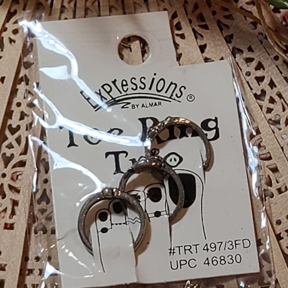 Vintage Silver Toe Rings Set - Picture 2 of 10